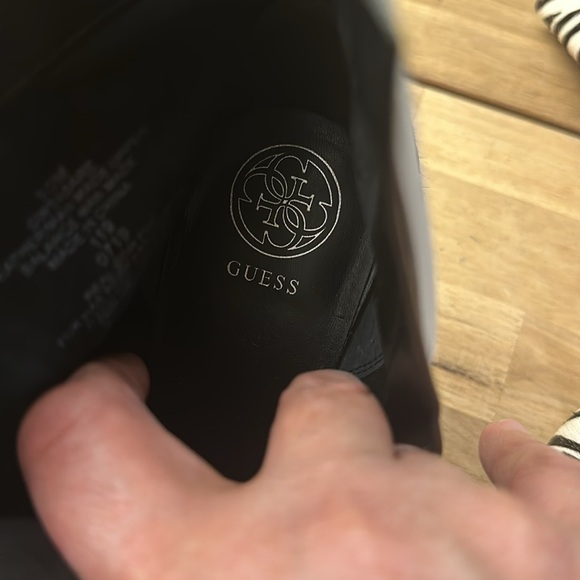 GUESS ⭐️ REEL COW FUR heeled boots - Picture 7 of 10